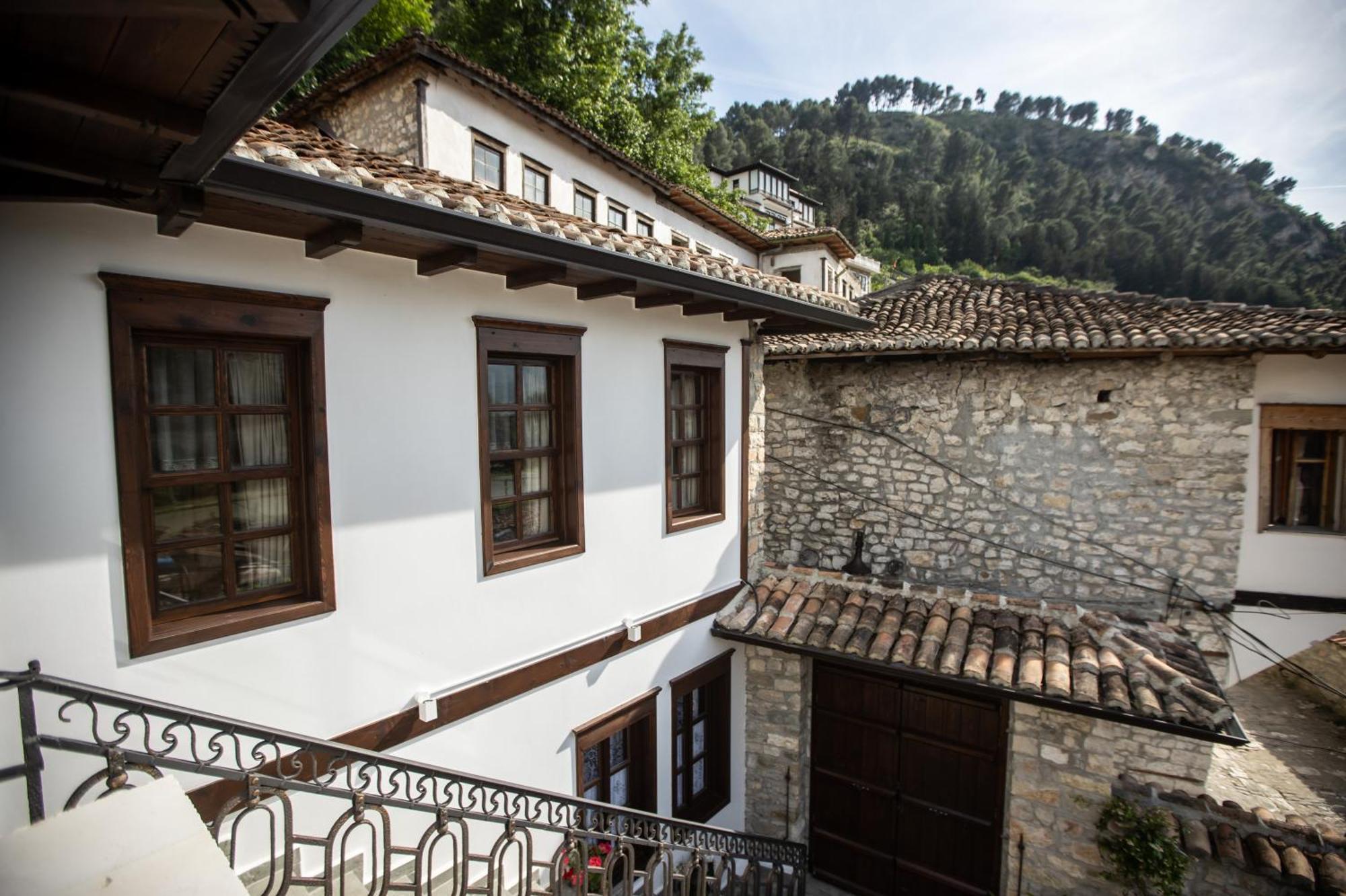 Vista Boutique Hotel Berat Kültér fotó